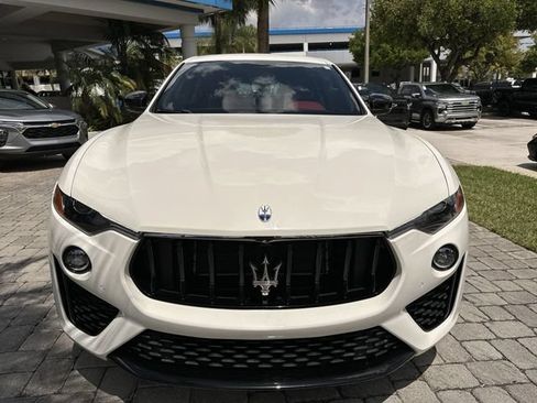 Used 2022 Maserati Levante GT AWD/4WD image 18