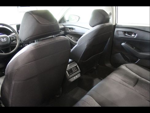 Certified 2025 Honda Accord SE image 15