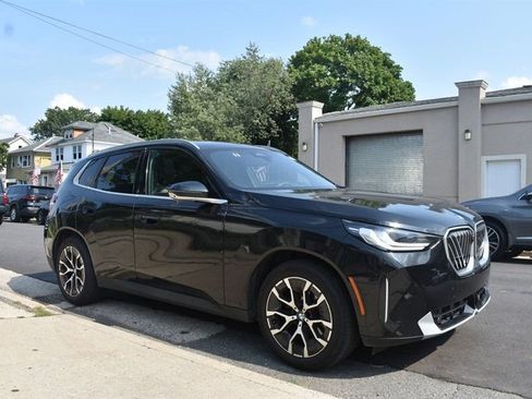 Used 2025 BMW X3 xDrive30i AWD/4WD image 4