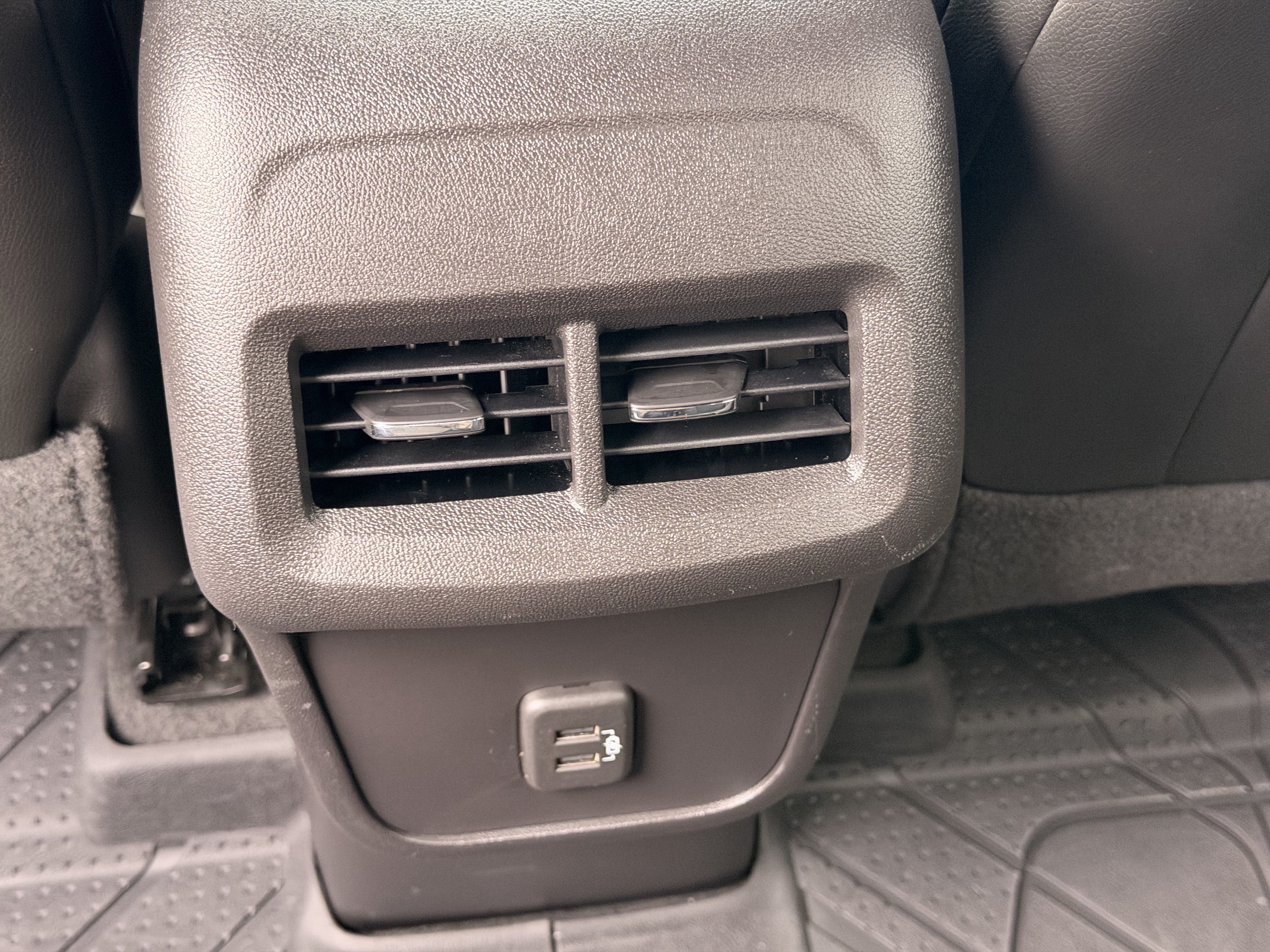 Used 2024 Chevrolet Equinox RS w/ LPO, Floor Liner Package AWD/4WD image 27