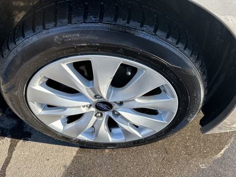 Used 2015 Subaru Legacy 2.5i Premium image 9