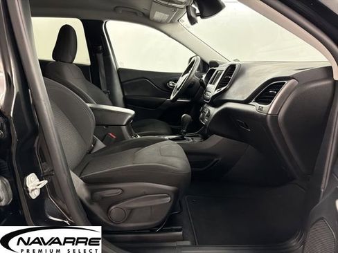 Used 2021 Jeep Cherokee Latitude image 11