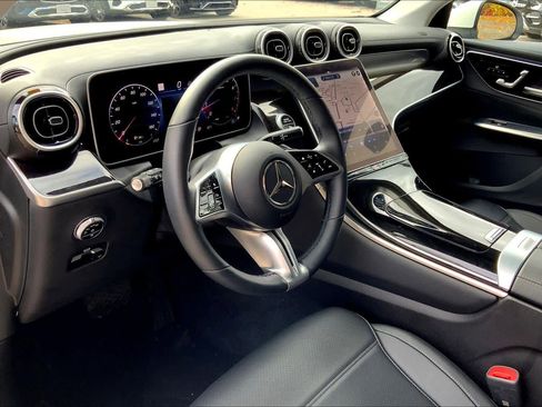 Certified 2024 Mercedes-Benz GLC 300 4MATIC w/ Driver Assistance Package image 18