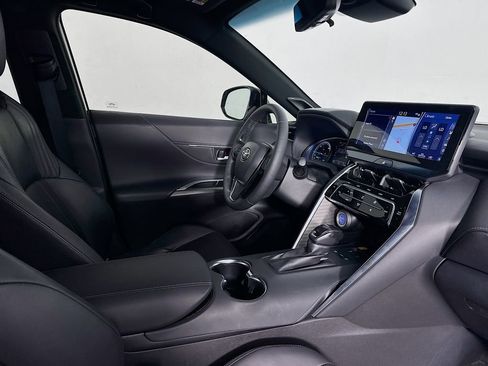 Used 2021 Toyota Venza Limited w/ Advanced Technology Package image 34