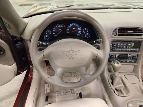 Used 2003 Chevrolet Corvette Convertible w/ Preferred Equipment Group1 image 15