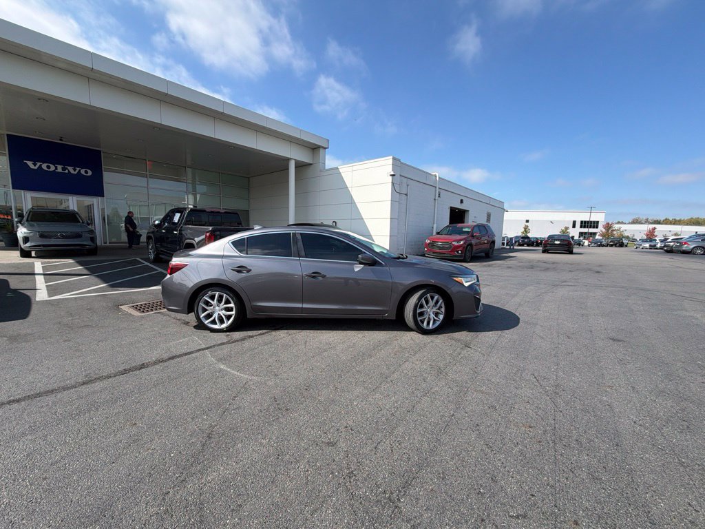 Used 2021 Acura ILX FWD image 2