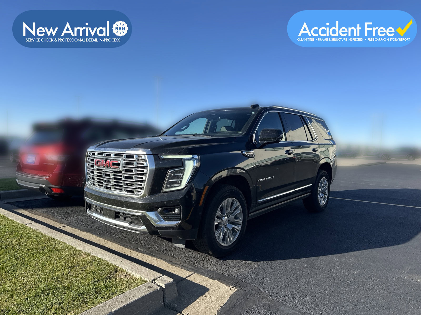 Used 2026 GMC Yukon Denali w/ Sun & Power Step Package AWD/4WD image 1