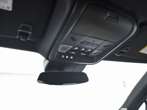 Used 2024 Cadillac XT4 Sport image 17