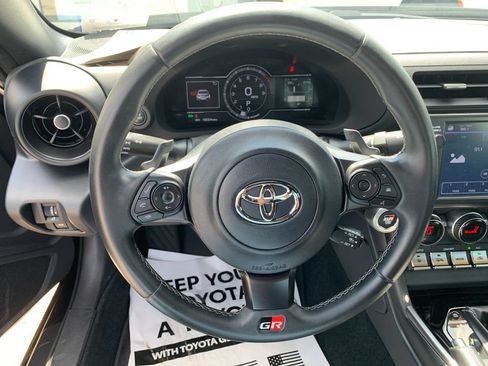 Used 2023 Toyota GR86 RWD image 21