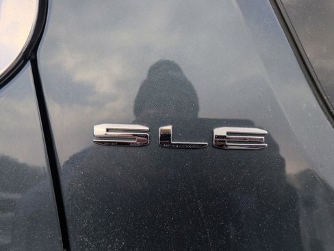 Used 2020 GMC Acadia SLE w/ LPO, Floor Liner Package image 13