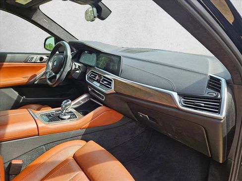Used 2021 BMW X6 xDrive40i w/ Executive Package image 17