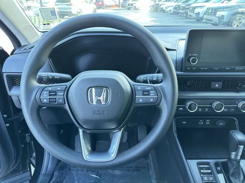 Used 2025 Honda CR-V EX image 18