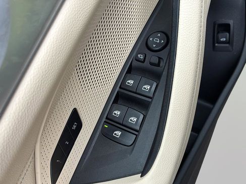 Used 2023 BMW i4 eDrive40 w/ M Sport Package RWD image 25