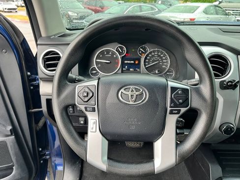 Used 2015 Toyota Tundra SR5 w/ TRD Off Road Package AWD/4WD image 16