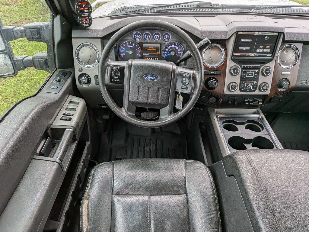 Used 2016 Ford F350 Lariat w/ Lariat Interior Package AWD/4WD image 12