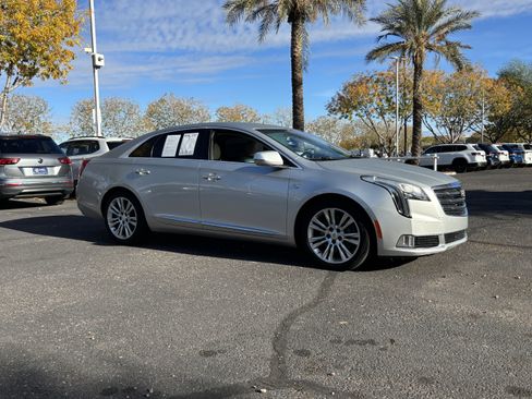 Used 2019 Cadillac XTS Luxury image 6