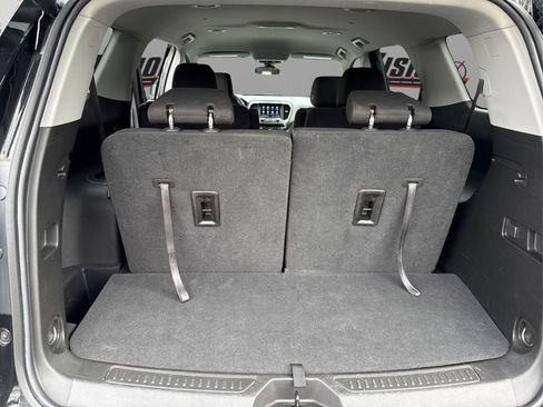 Used 2023 GMC Acadia AT4 image 11