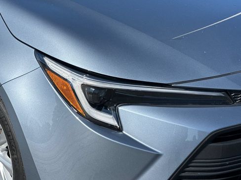 Used 2024 Toyota Corolla LE w/ LE Convenience Package FWD image 44