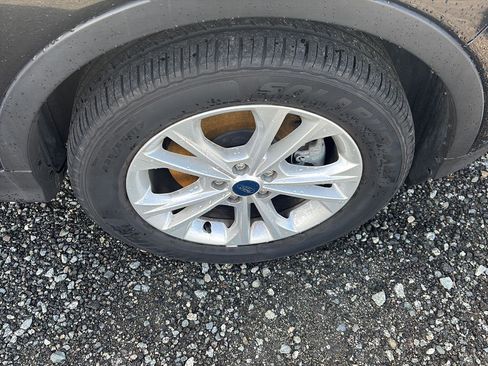 Used 2019 Ford Escape SE image 7