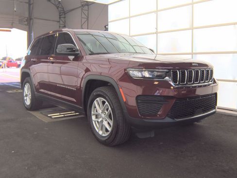 Used 2023 Jeep Compass Limited AWD/4WD image 4