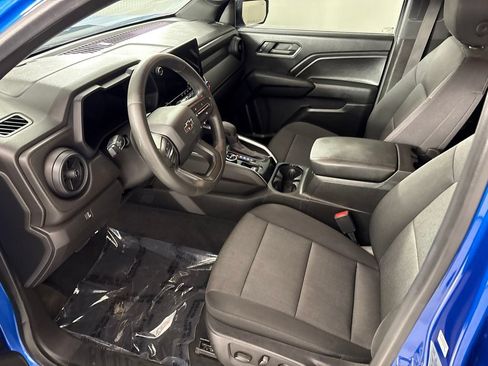 Used 2024 Chevrolet Colorado Trail Boss w/ Technology Package AWD/4WD image 29