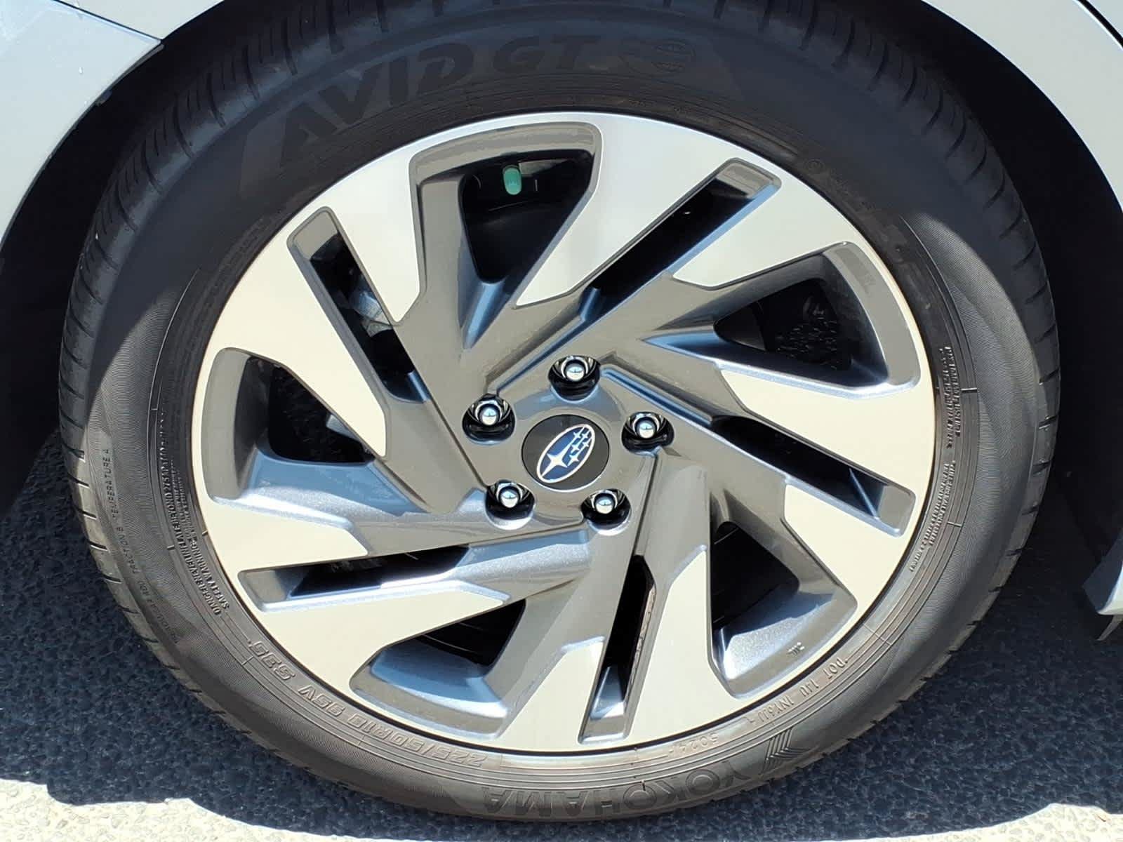 Used 2025 Subaru Legacy Limited w/ Popular Package #3 AWD/4WD image 10