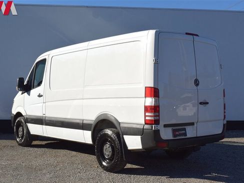 Used 2016 Mercedes-Benz Sprinter 2500 image 2
