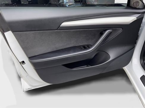 Used 2021 Tesla Model 3 Performance image 30