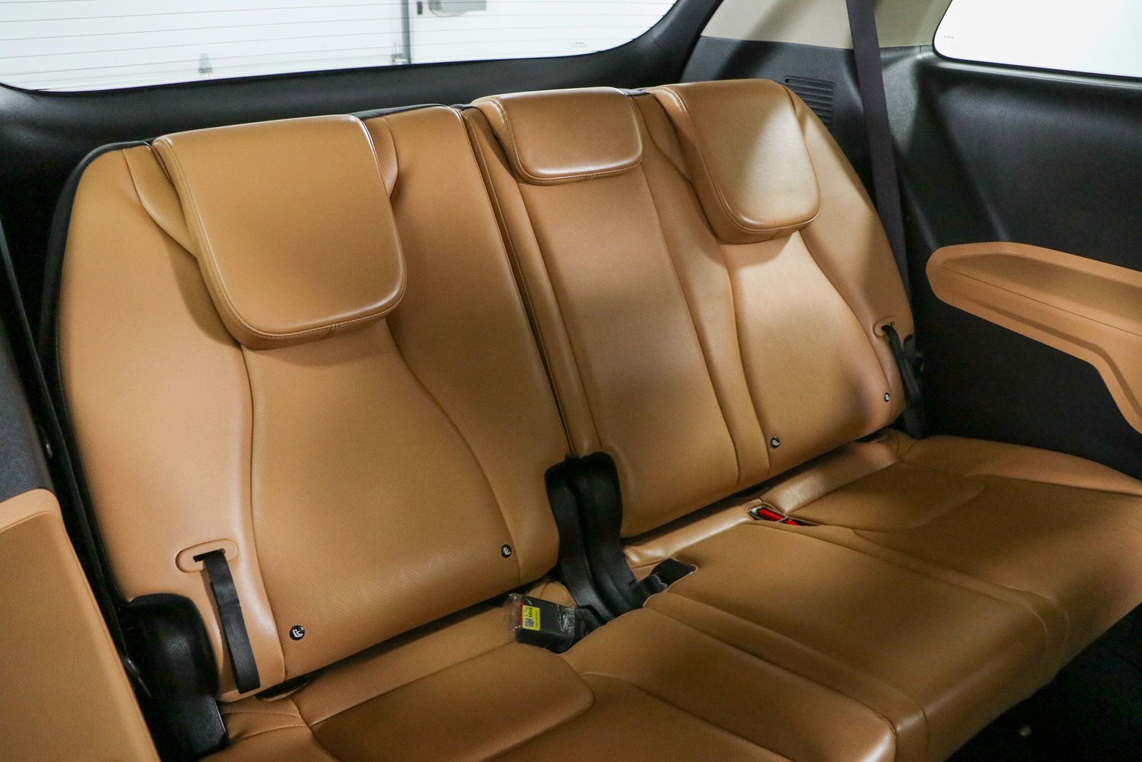 Used 2024 Kia Carnival LX FWD image 30