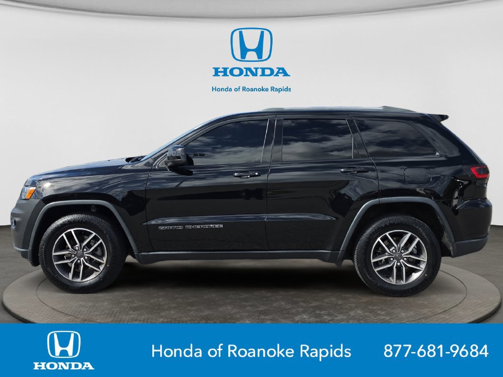 Used 2020 Jeep Grand Cherokee Laredo w/ Laredo X Package RWD image 2