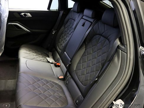 Used 2026 BMW X6 xDrive40i w/ Climate Comfort Package image 26