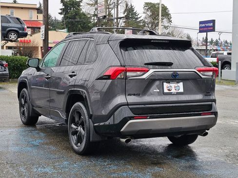 Used 2020 Toyota RAV4 XSE image 5