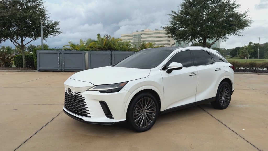 Certified 2023 Lexus RX 350 AWD w/ Cold Area Package image 4