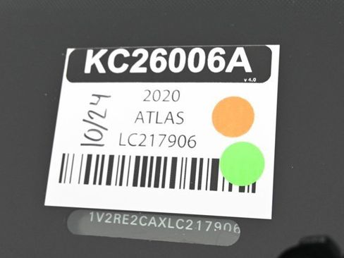 Used 2020 Volkswagen Atlas Cross Sport SEL R-Line image 34