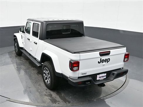 Used 2024 Jeep Gladiator Sport image 26