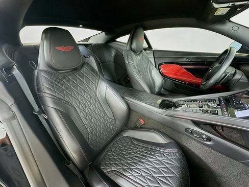 Used 2024 Aston Martin DB12 Coupe RWD image 39