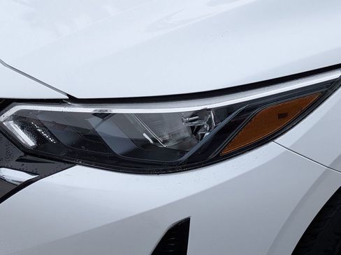 Certified 2024 Nissan Sentra S FWD image 10