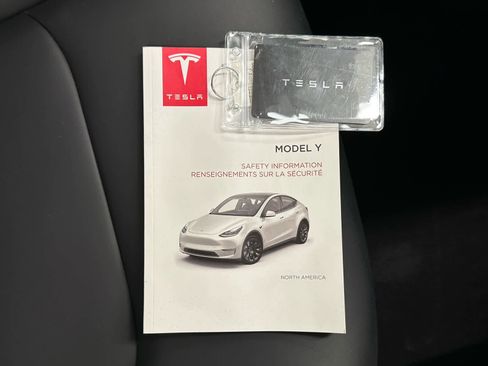 Used 2024 Tesla Model Y Long Range image 37