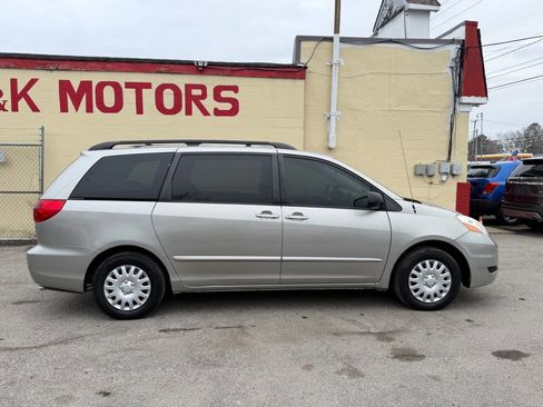 Used 2007 Toyota Sienna LE image 8