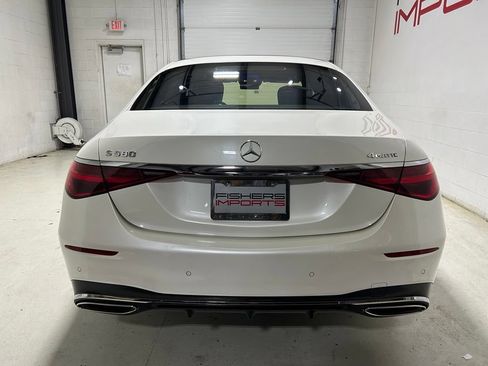 Used 2022 Mercedes-Benz S 580 4MATIC Sedan w/ AMG Line Package image 6