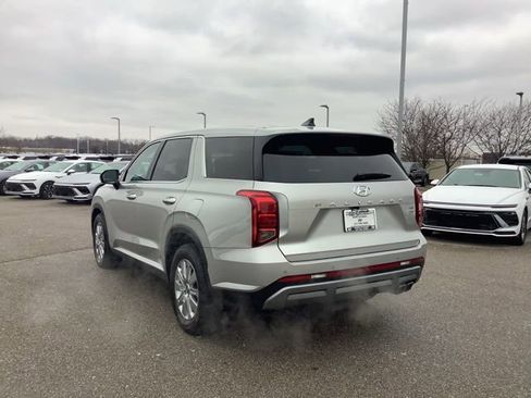 Used 2023 Hyundai Palisade SE image 7