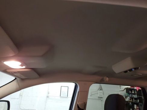 Used 2014 Dodge Journey SXT w/ Flexible Seating Group image 22