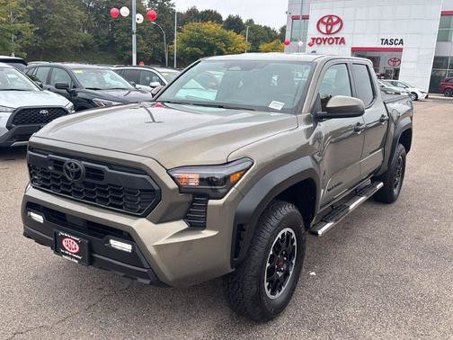 Used 2025 Toyota Tacoma TRD Off-Road AWD/4WD image 3