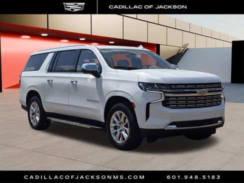 Used 2023 Chevrolet Suburban Premier RWD image 1