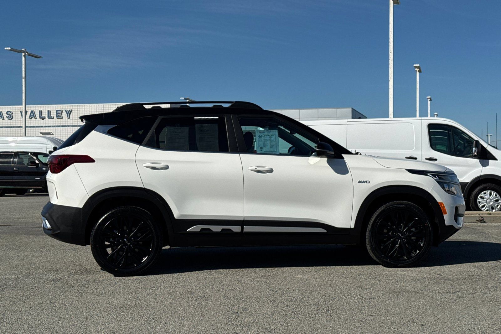 Used 2022 Kia Seltos Nightfall Edition AWD/4WD image 3