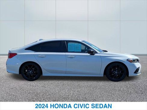 Used 2024 Honda Civic Sport image 6