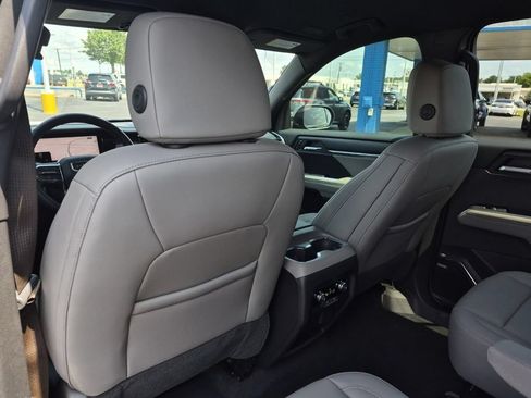 Used 2026 GMC Acadia Elevation w/ Elevation Premium Package FWD image 39