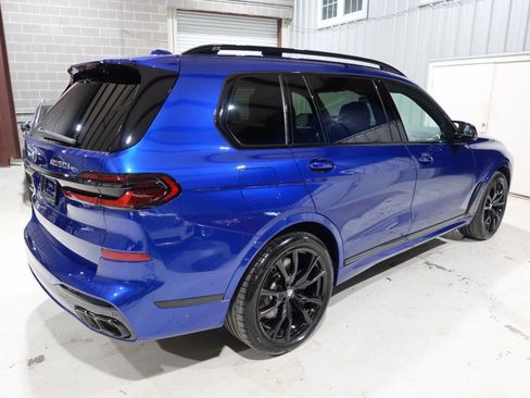 Used 2025 BMW X7 M60i AWD/4WD image 5
