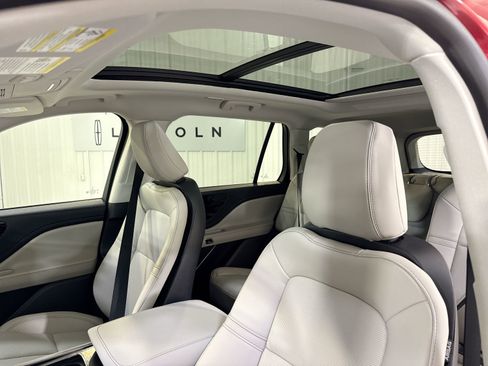 New 2026 Lincoln Aviator 2WD image 24