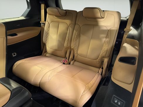 Used 2023 Jeep Grand Cherokee L Summit AWD/4WD image 11